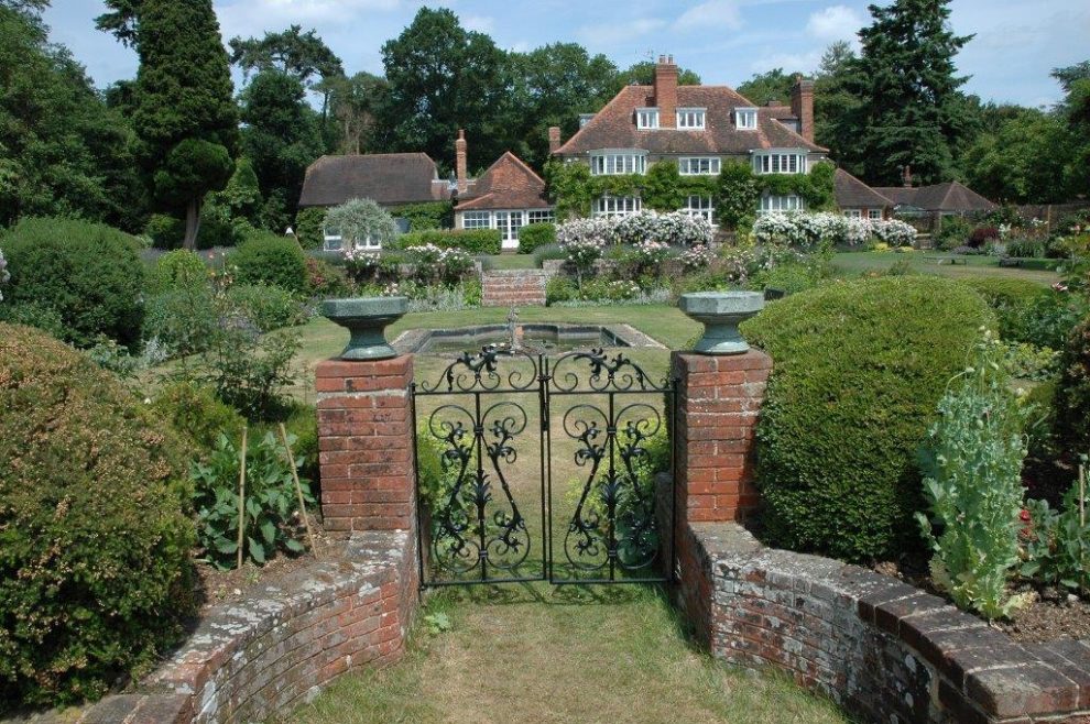 Haughurst House and Garden, Hampshire Haughurst House and Garden, Hampshire