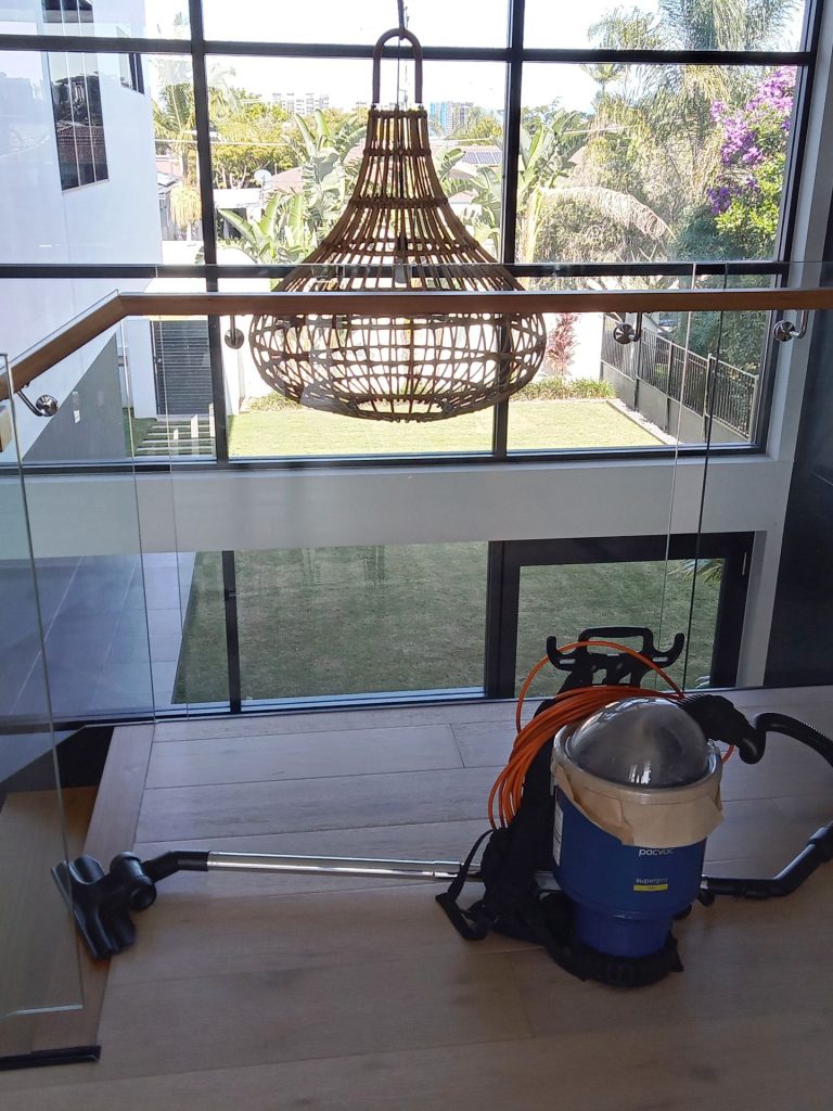 Broadbeach Waters 5 Bedroom House Cleaning Today