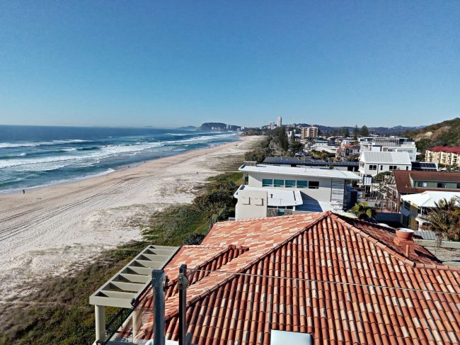 Knobby Beach House Cleaning