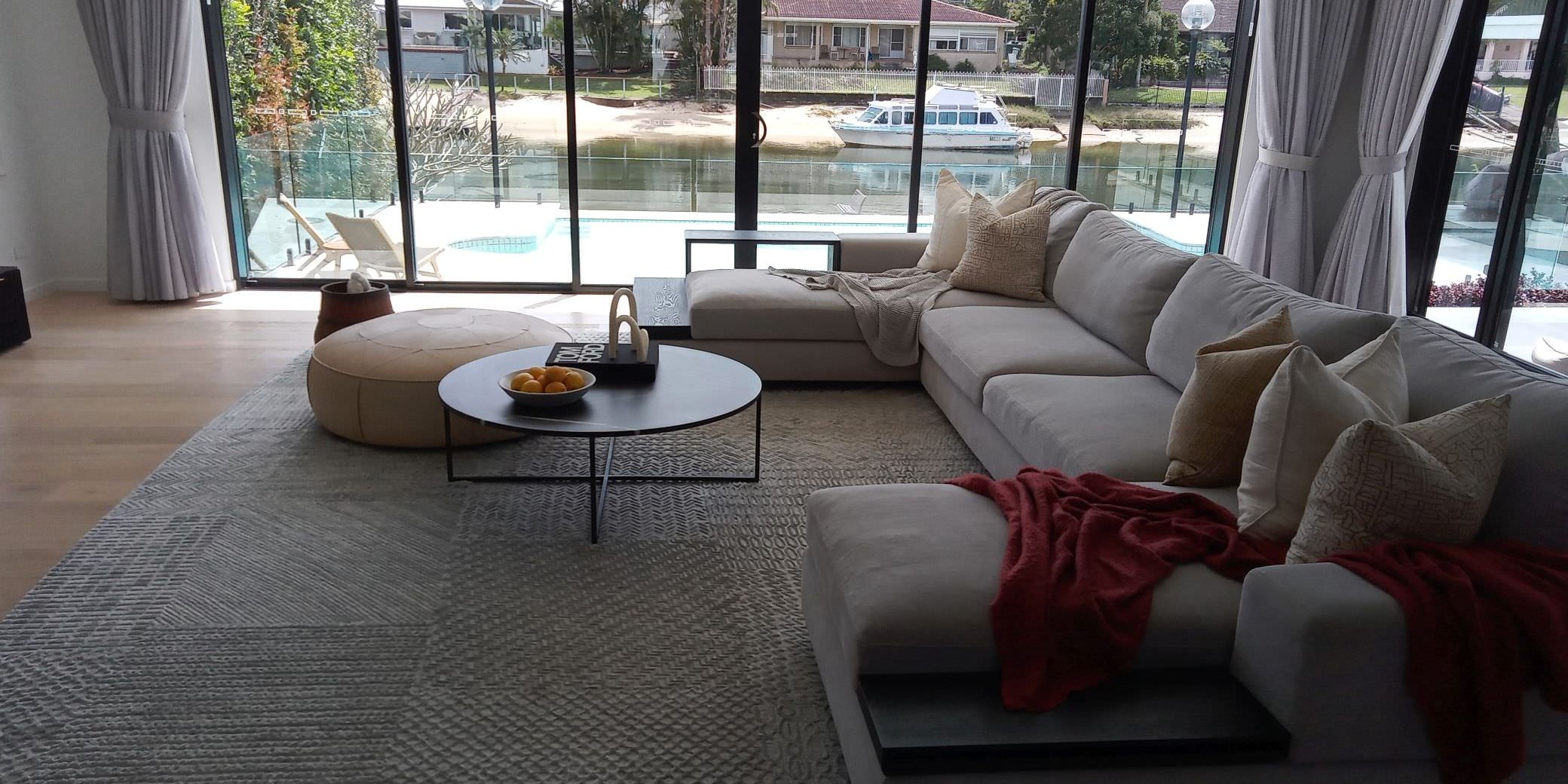 Broadbeach Waters House Cleaning-004 Broadbeach-Waters-House-Cleaning-Cleaner