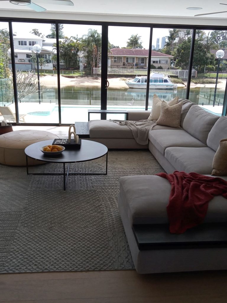 Broadbeach-Waters-House-Cleaning-Cleaner