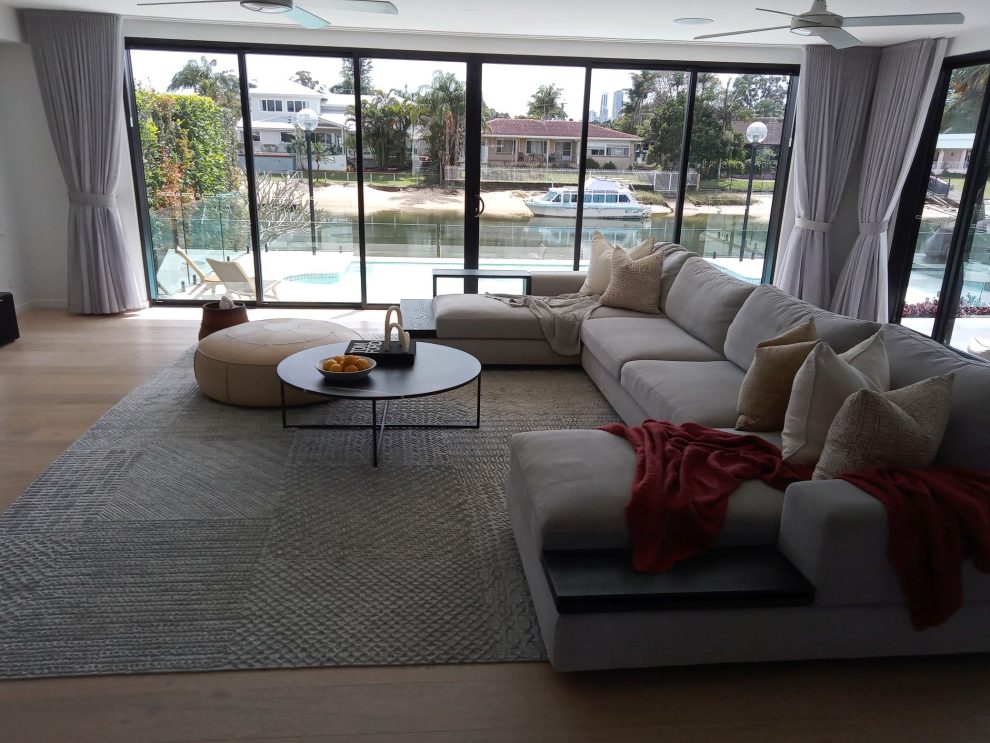 Broadbeach Waters House Cleaning-004 Broadbeach-Waters-House-Cleaning-Cleaner