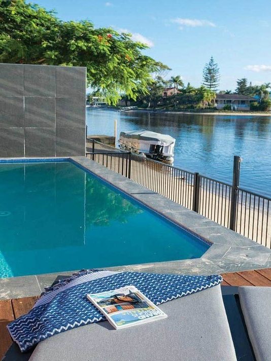 Mermaid-Beach-House-Cleaning-Cleaner