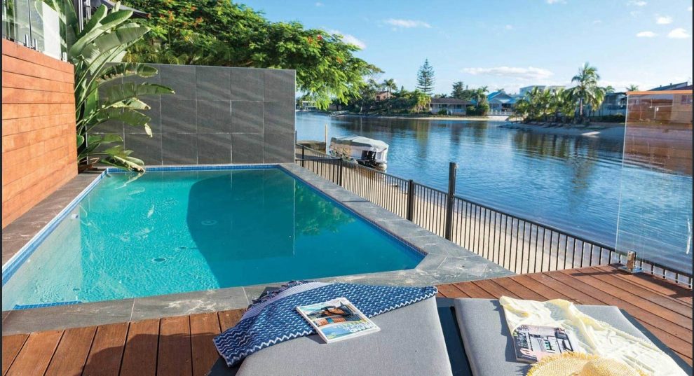 Mermaid-Beach-House-Cleaning-Cleaner Mermaid-Beach-House-Cleaning-Cleaner